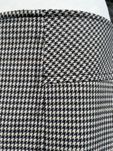 Load image into Gallery viewer, Houndstooth pencil skirt    uk 12
