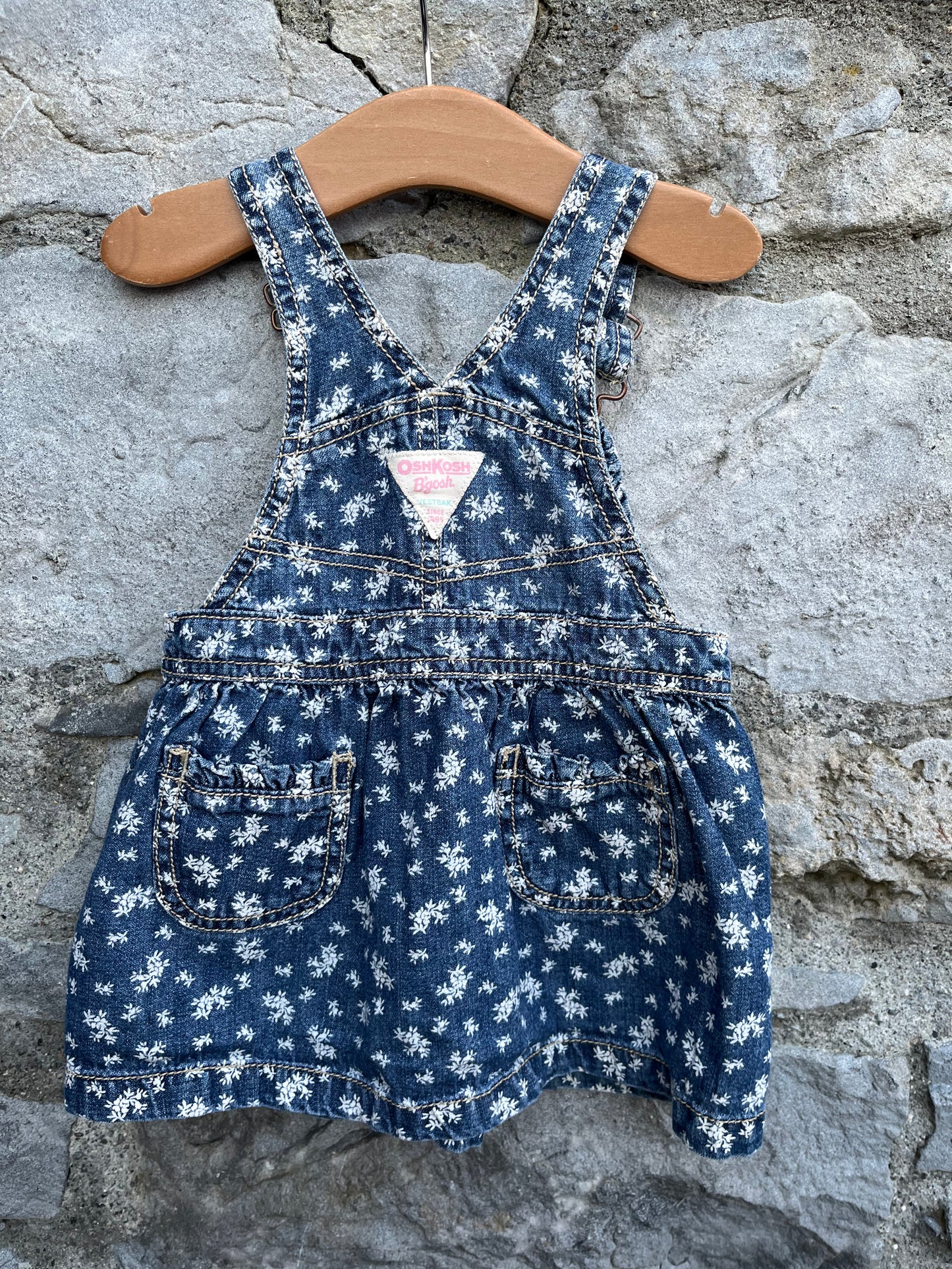 Denim floral pinafore   12-18m (80-86cm)