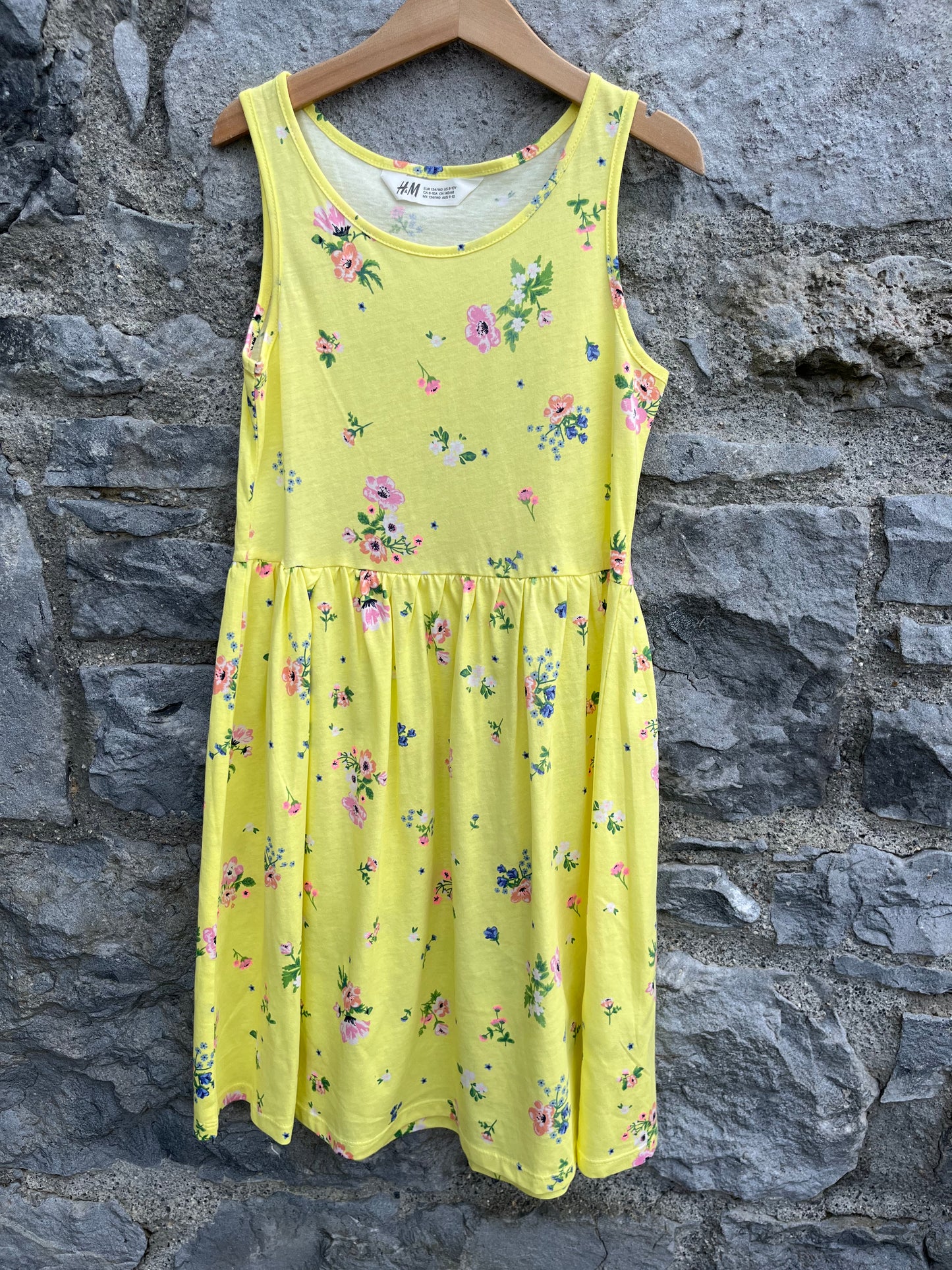 Yellow floral dress   9-10y (134-140cm)