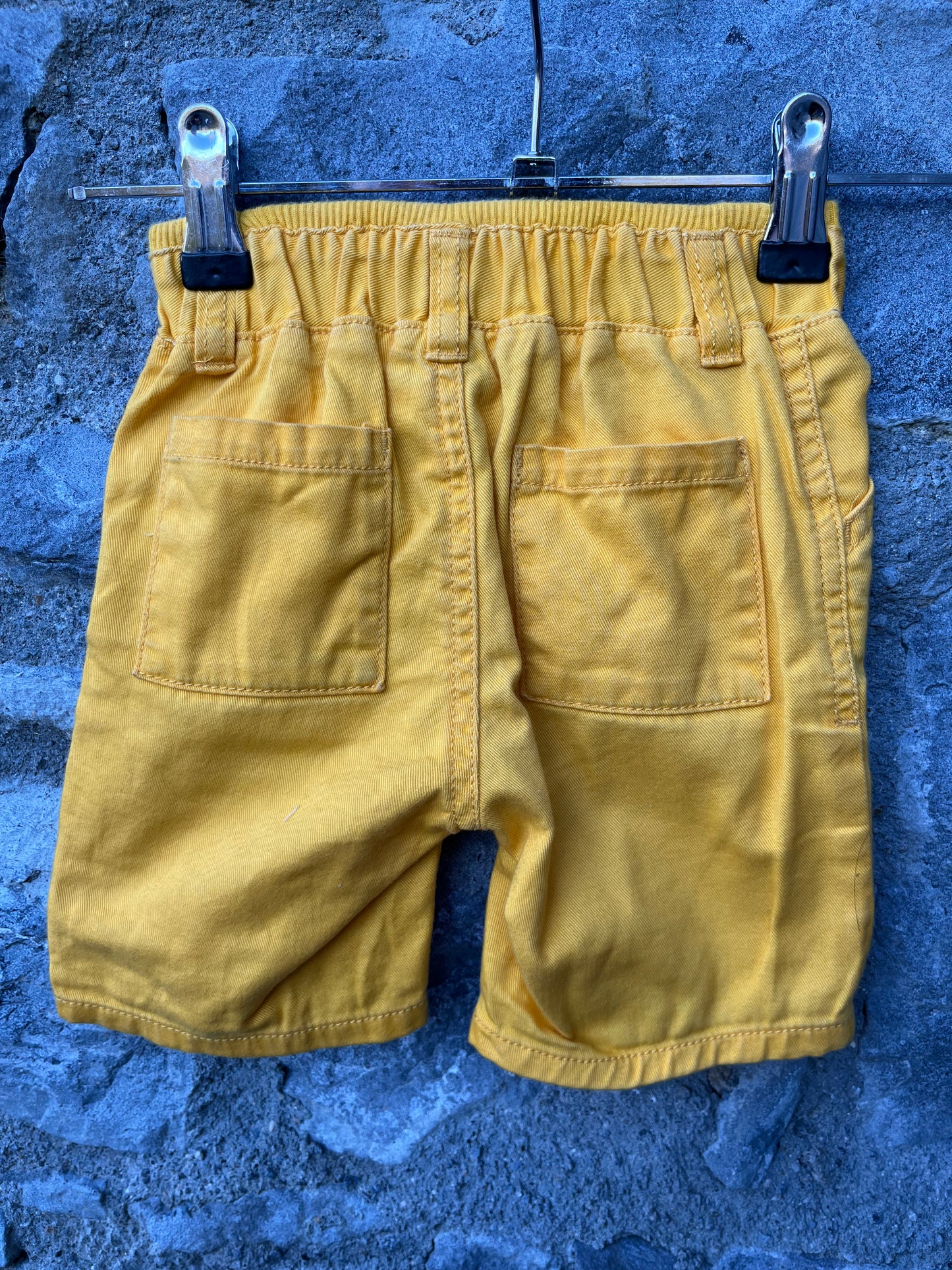 Yellow shorts 9-12m (74-80cm)