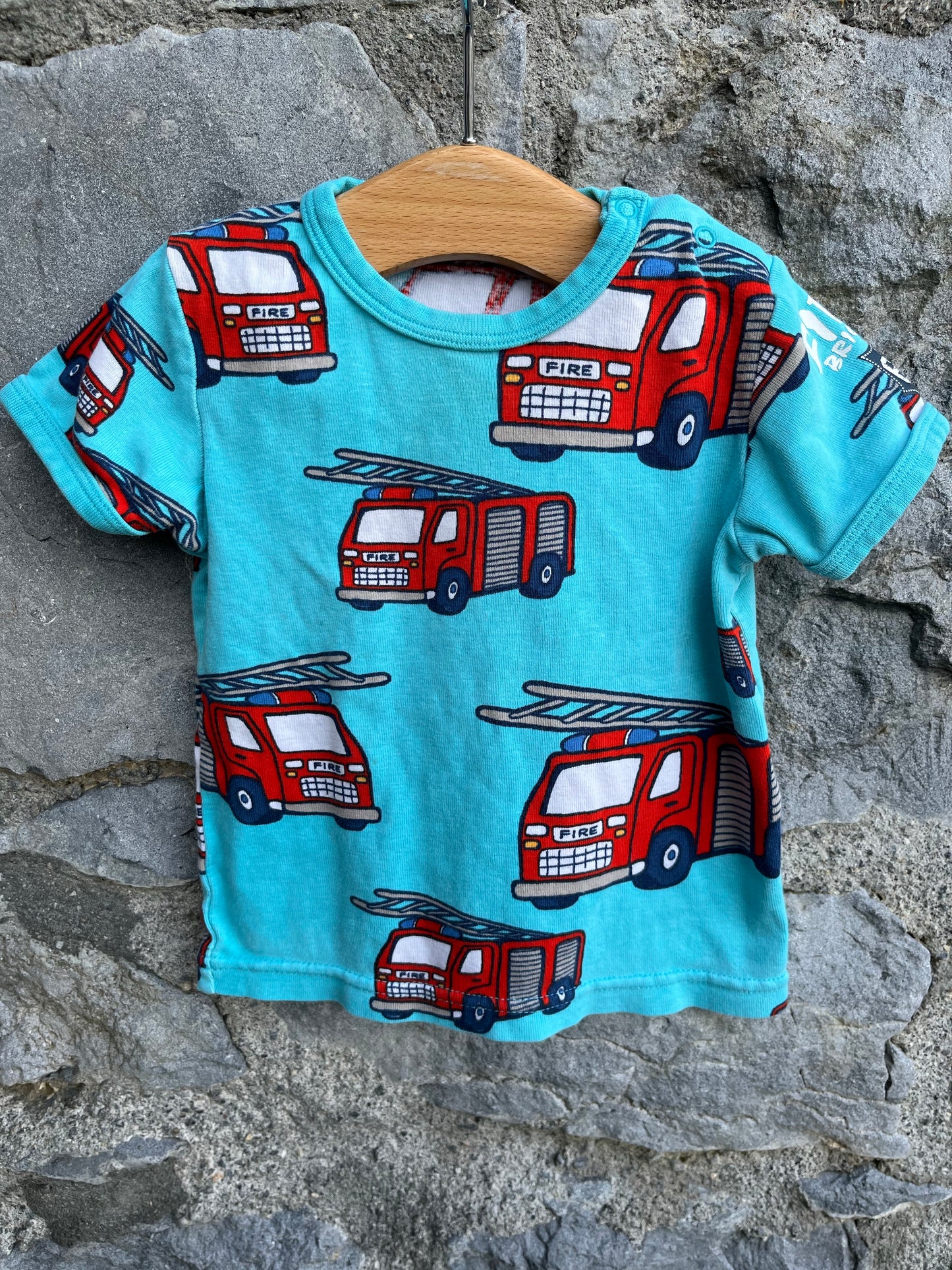 Firetrucks T-shirt    6-9m (68-74cm)