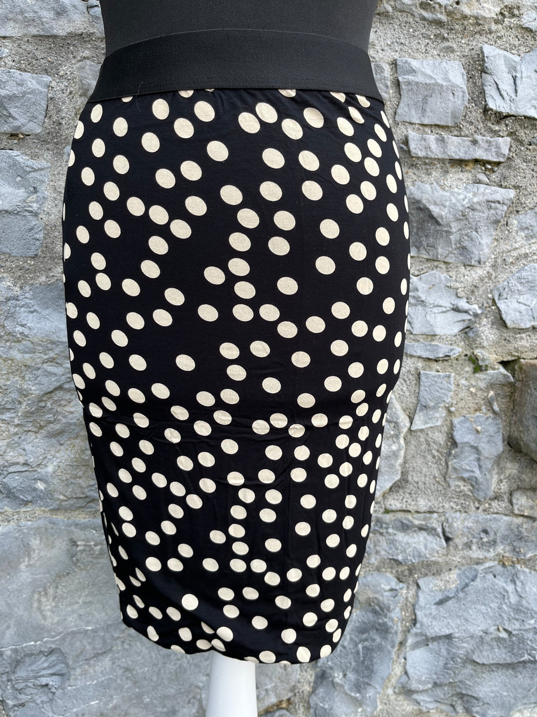 Black spotty skirt 13-14y (158-164cm)