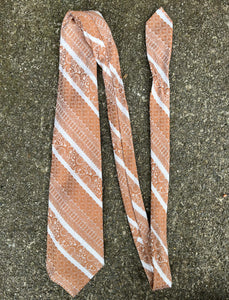 Tres Jolis 80s brown tie