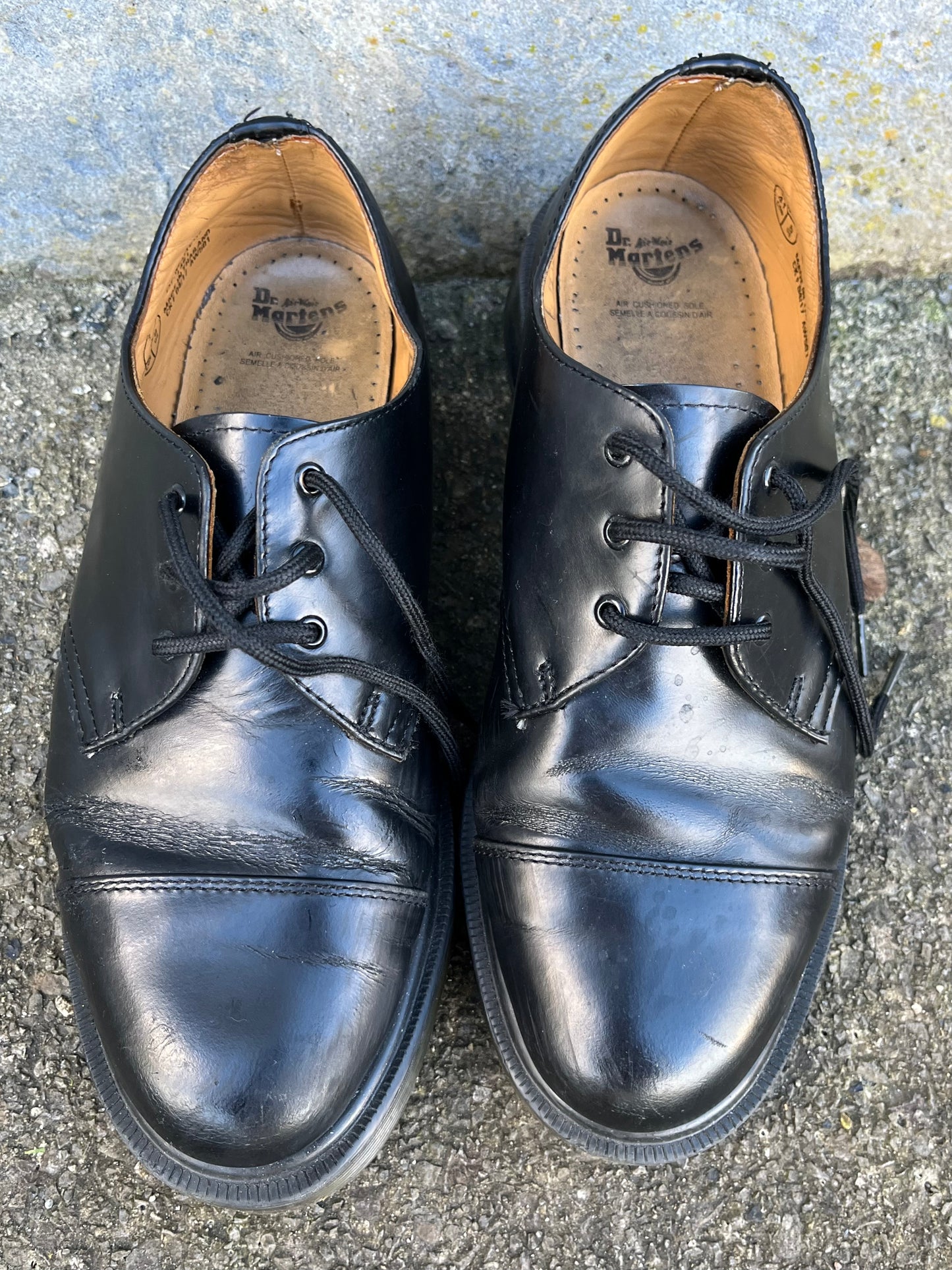 Dr Martens 1461 black shoes   uk 7 (eu 41)