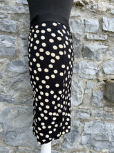 Load image into Gallery viewer, Black spotty skirt 13-14y (158-164cm)
