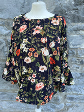 Load image into Gallery viewer, Floral top  uk 12
