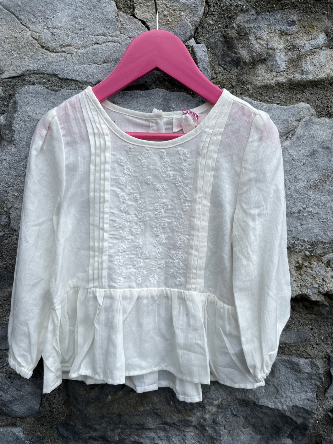 White embroidered top  3y (98cm)