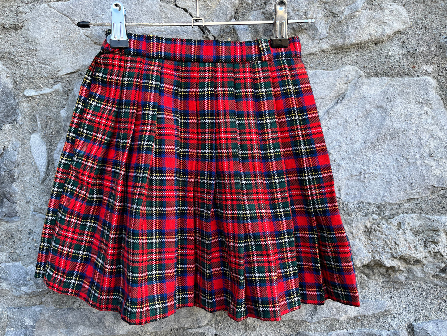 Red tartan skirt  4-5y (104-110cm)