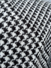 Load image into Gallery viewer, Houndstooth cape
