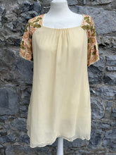 Load image into Gallery viewer, Beige tunic with beaded sleeves uk 8-10
