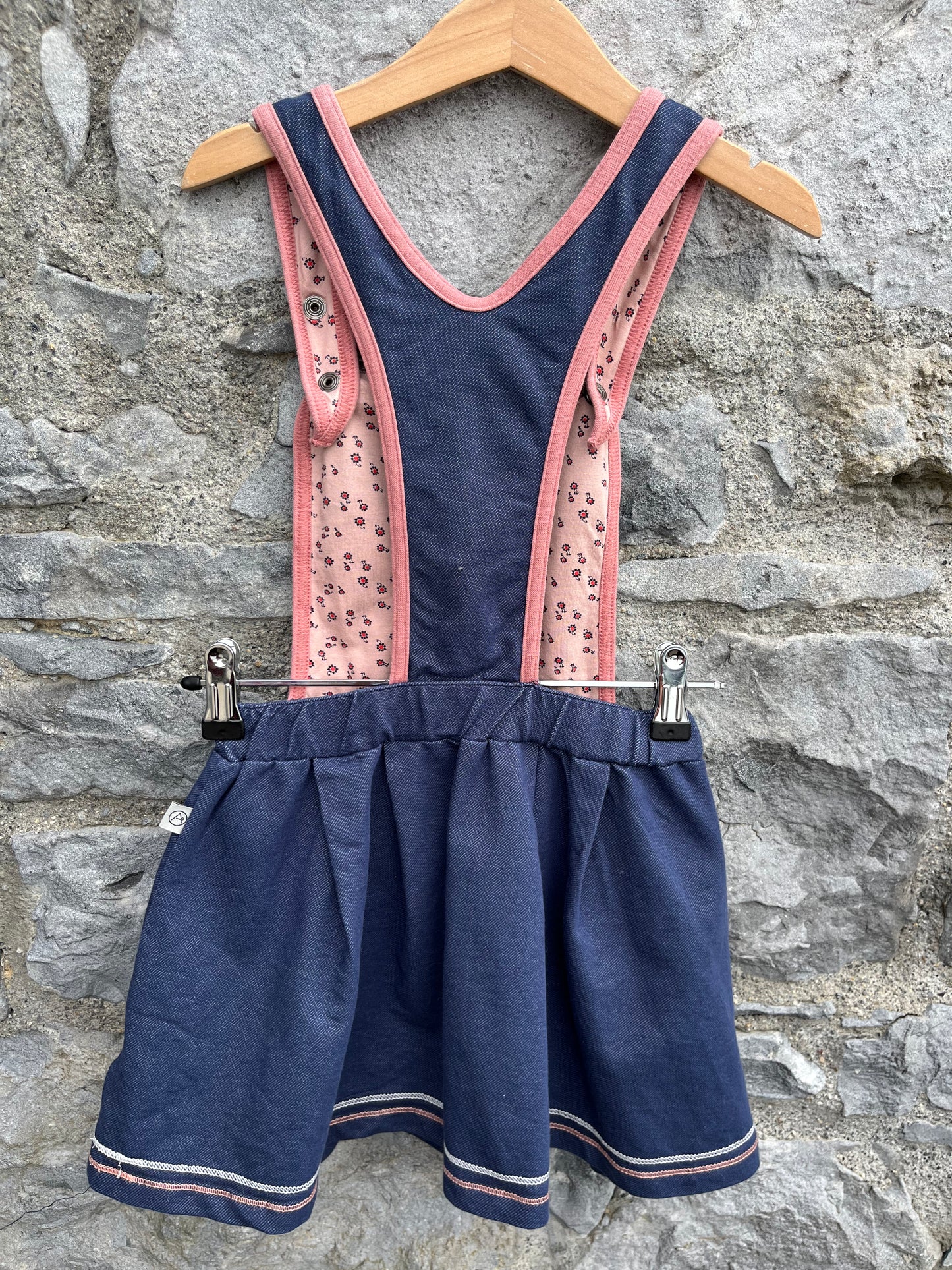 Navy pinafore   6y (116cm)