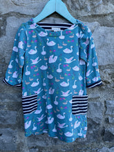 Load image into Gallery viewer, Swans tunic  3-4y (98-104cm)
