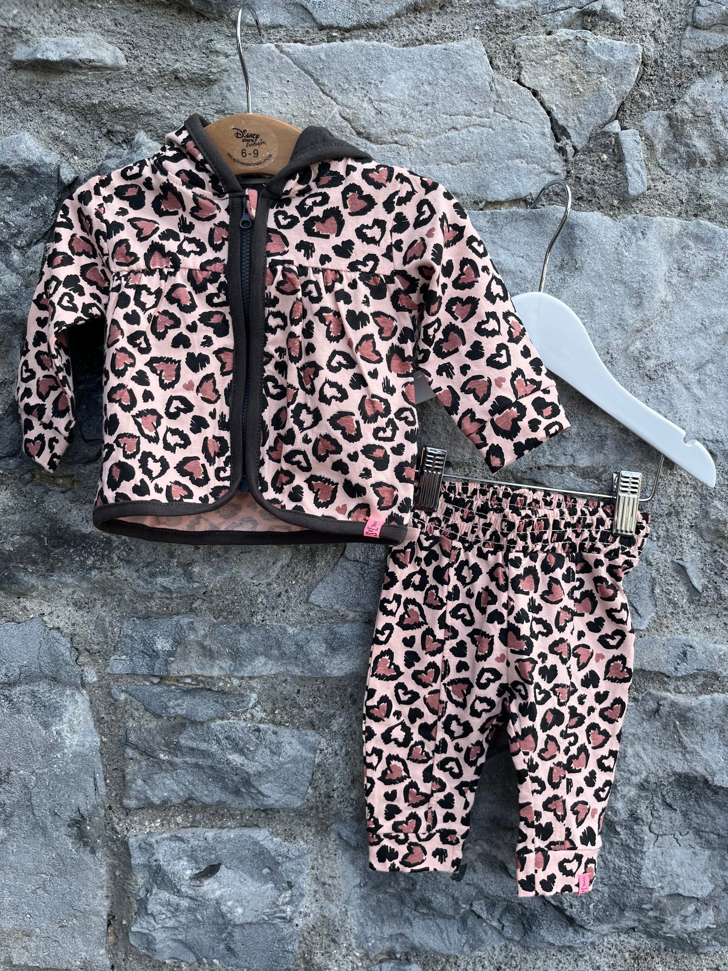 Leopard print tracksuit   0-1m (50-56cm)