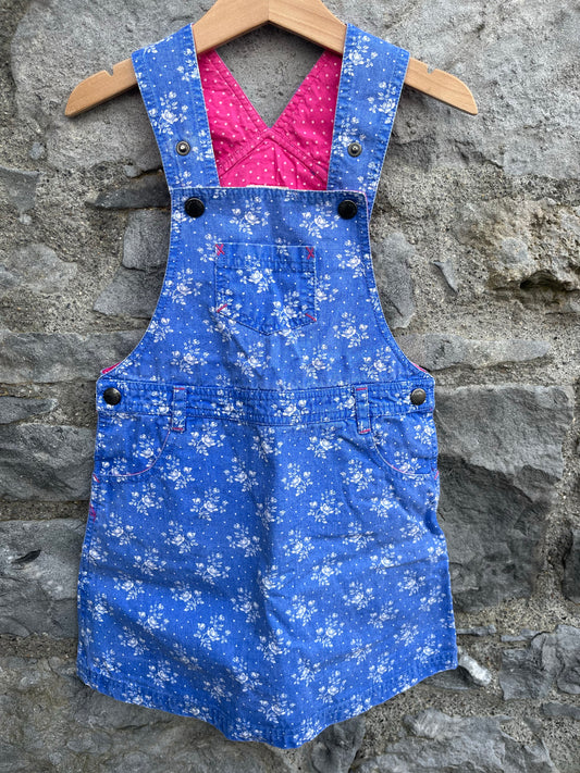 Blue floral pinafore   4-5y (104-110cm)