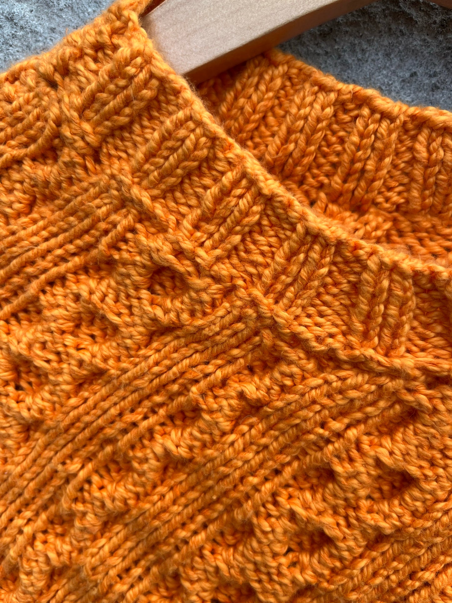 Orange poncho  6-8y (116-128cm)