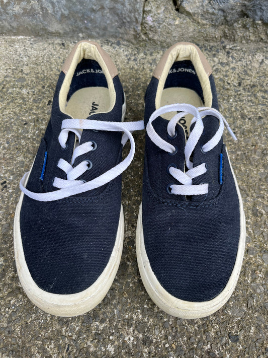 Navy trainers  uk 1.5 (eu 35)