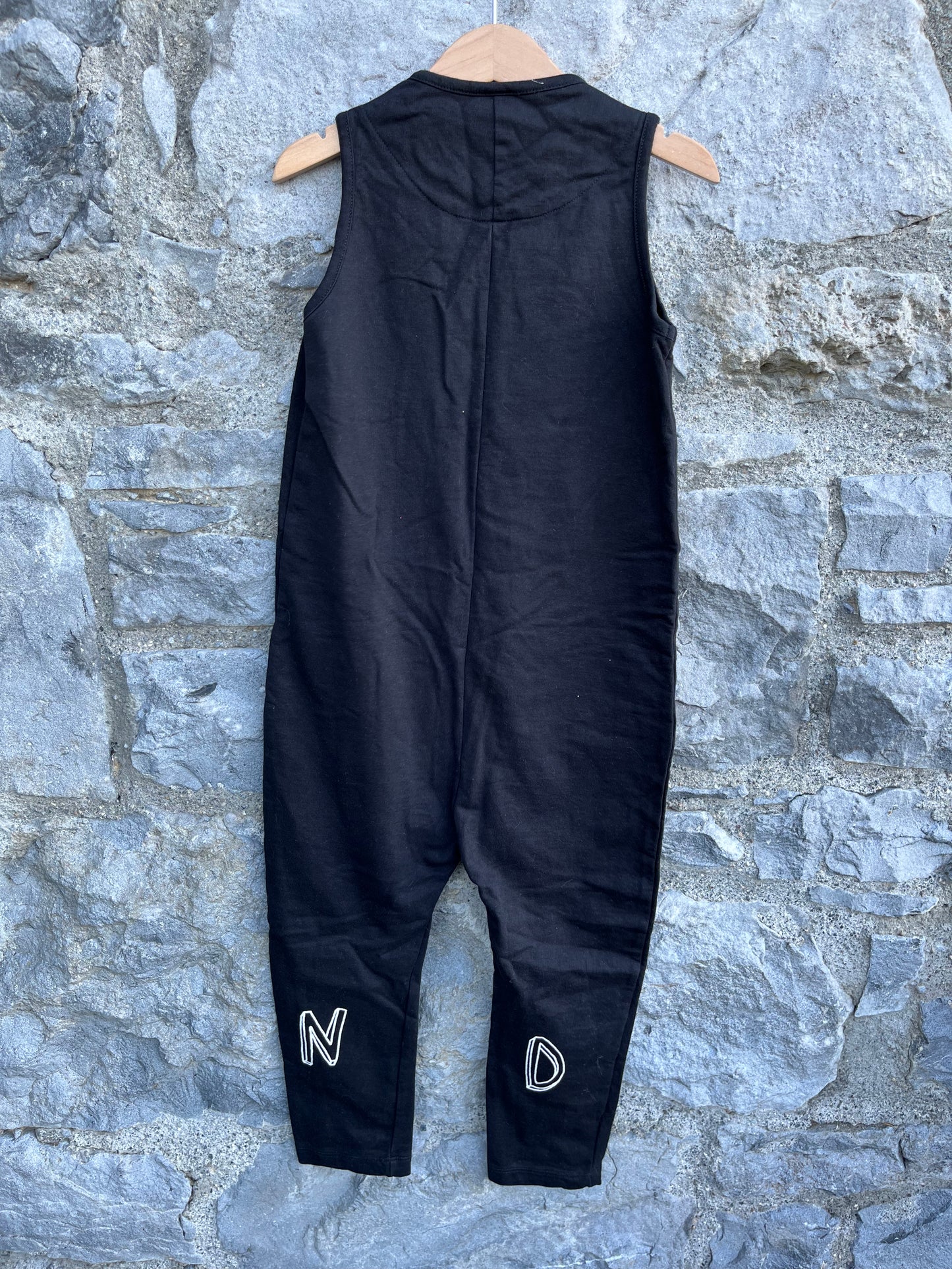 Black dungarees   4-5y (104-110cm)