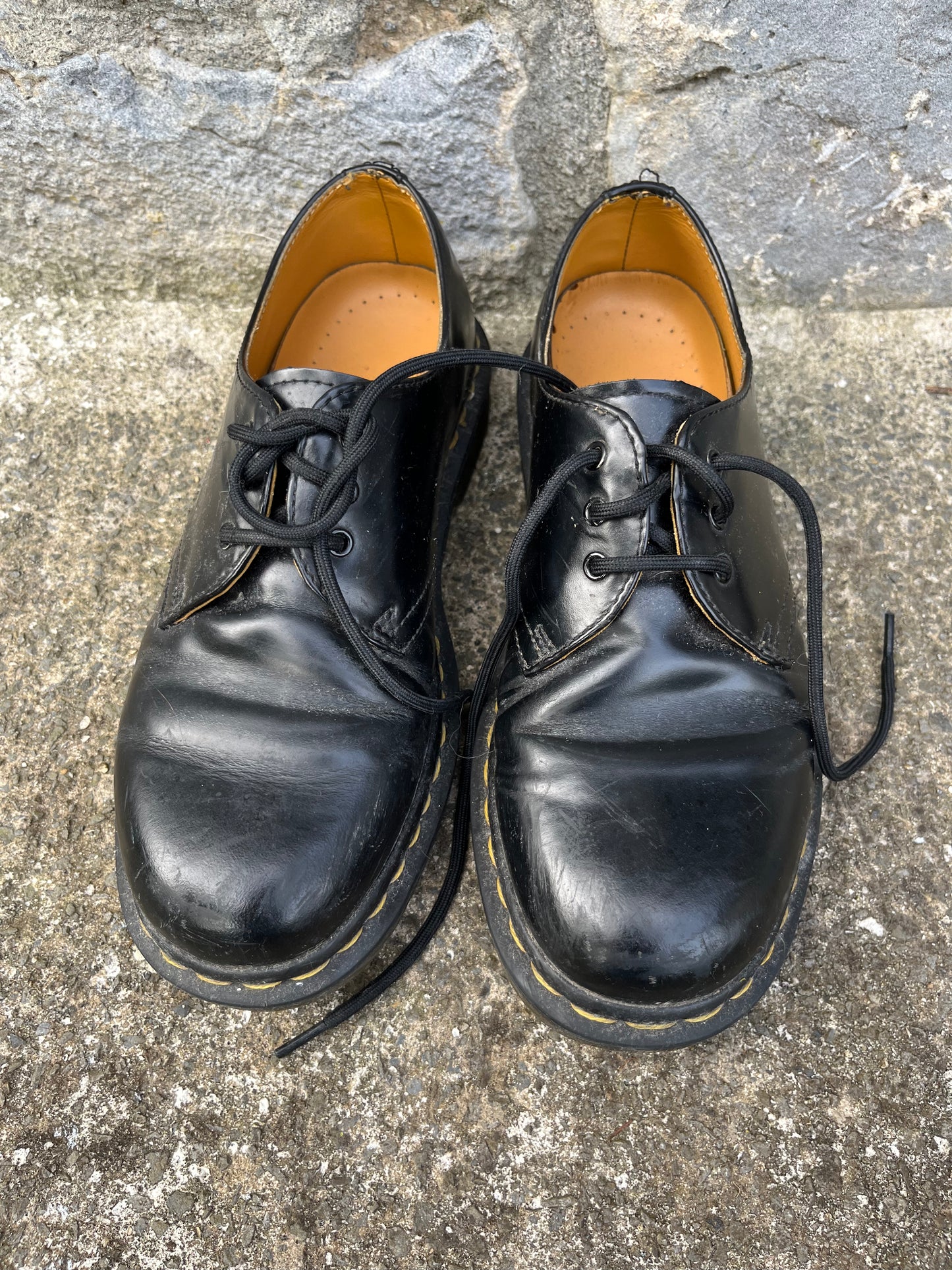 Black dr.Martens uk 5 (eu 38)