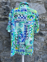 Load image into Gallery viewer, 80s green geometric shirt Small
