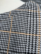 Load image into Gallery viewer, Houndstooth boxy top  uk 10-12
