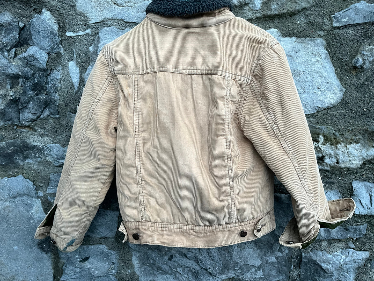 Beige cord jacket   5-6y (110-116cm)