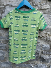 Load image into Gallery viewer, Green autovans on the road T-shirt  9y (134cm)
