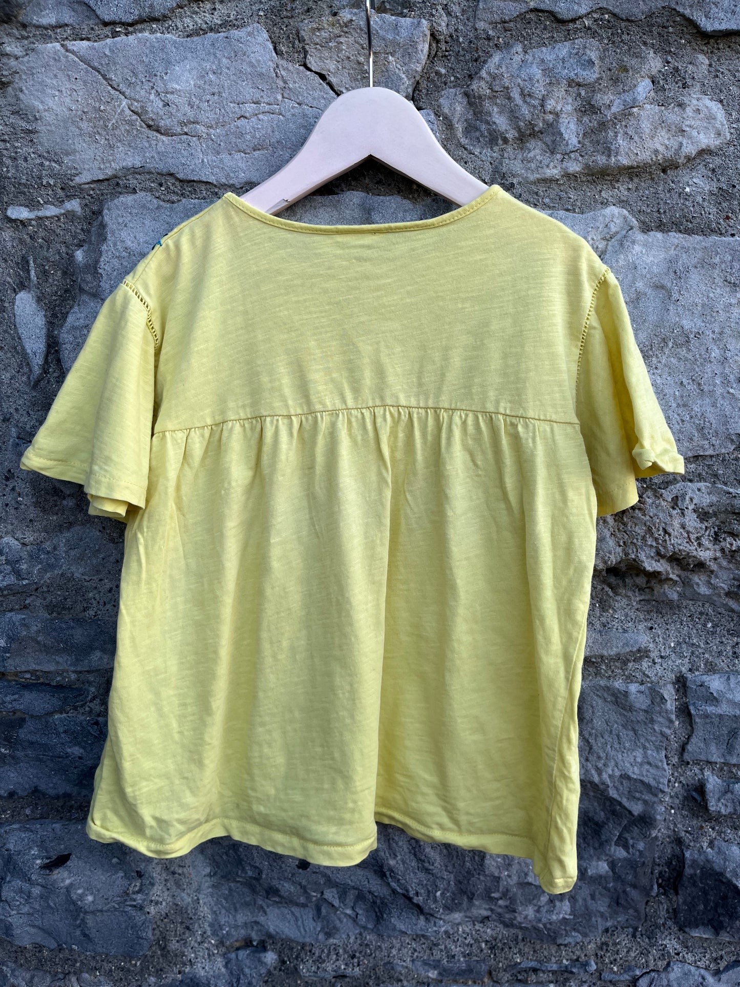 Llamas yellow top  10-11y (140-146cm)