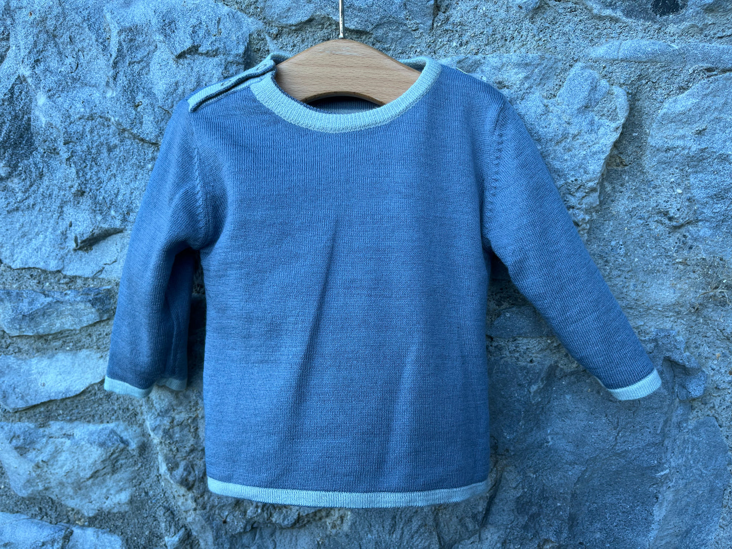 Reversible blue jumper   3-6m (62-68cm)