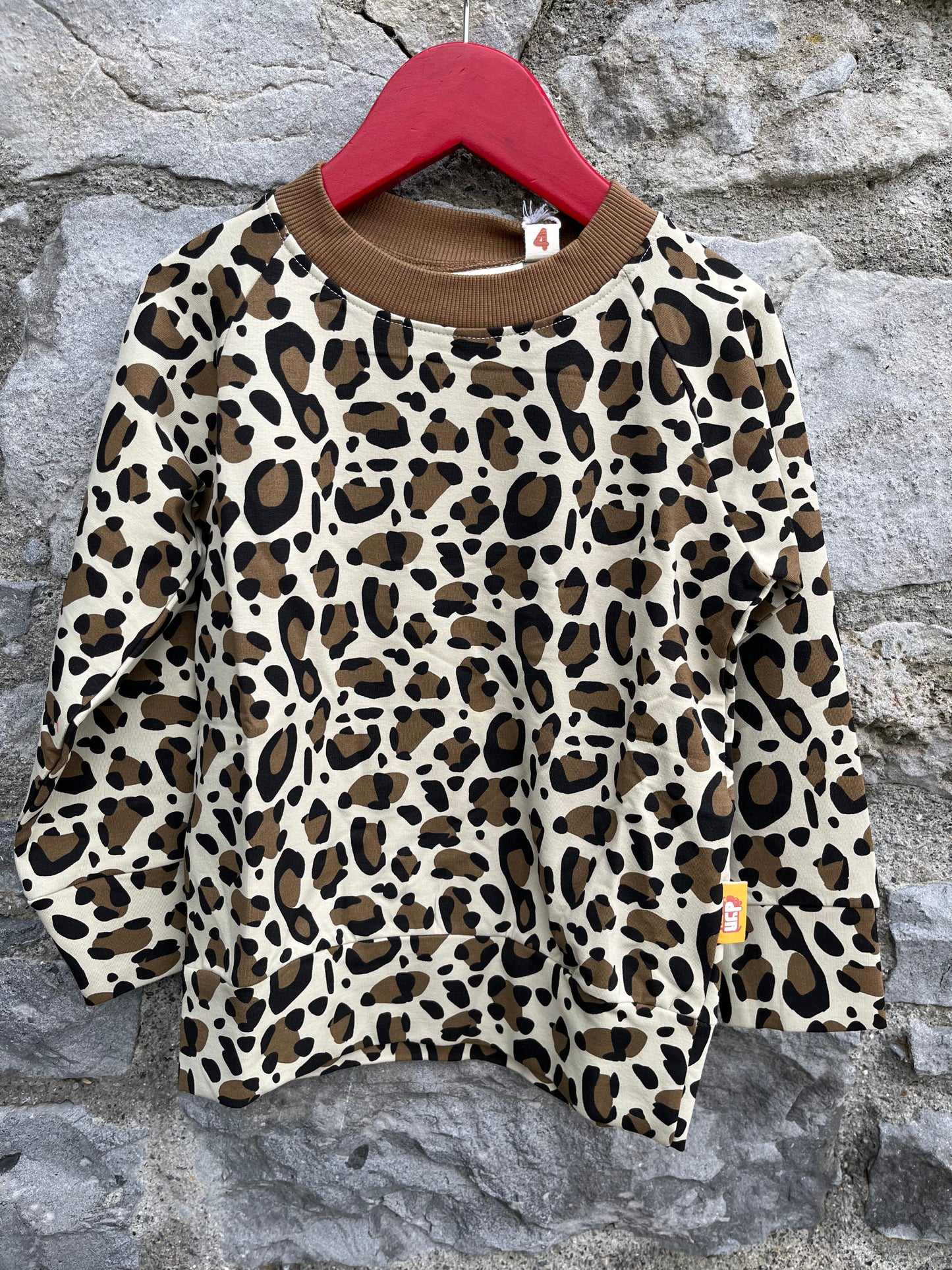 Leopard print sweatshirt  4y (104cm)