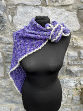 Load image into Gallery viewer, Purple knitted scarf
