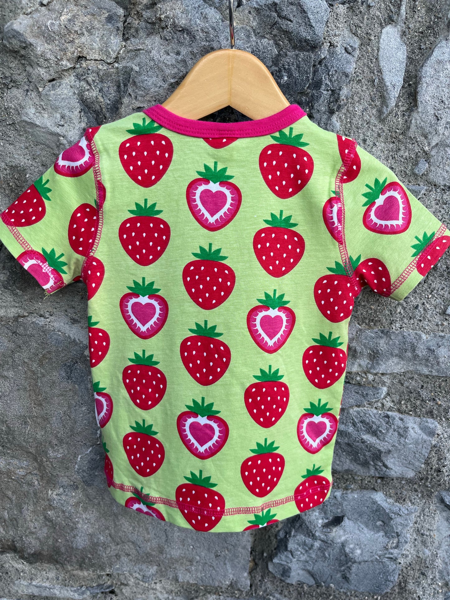 Strawberries top   9m (74cm)