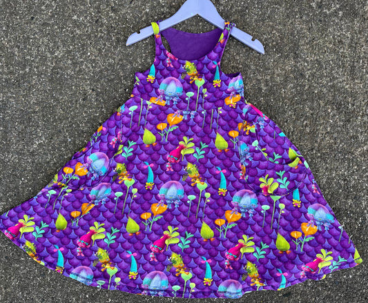 Trolls dress   7y (122cm)