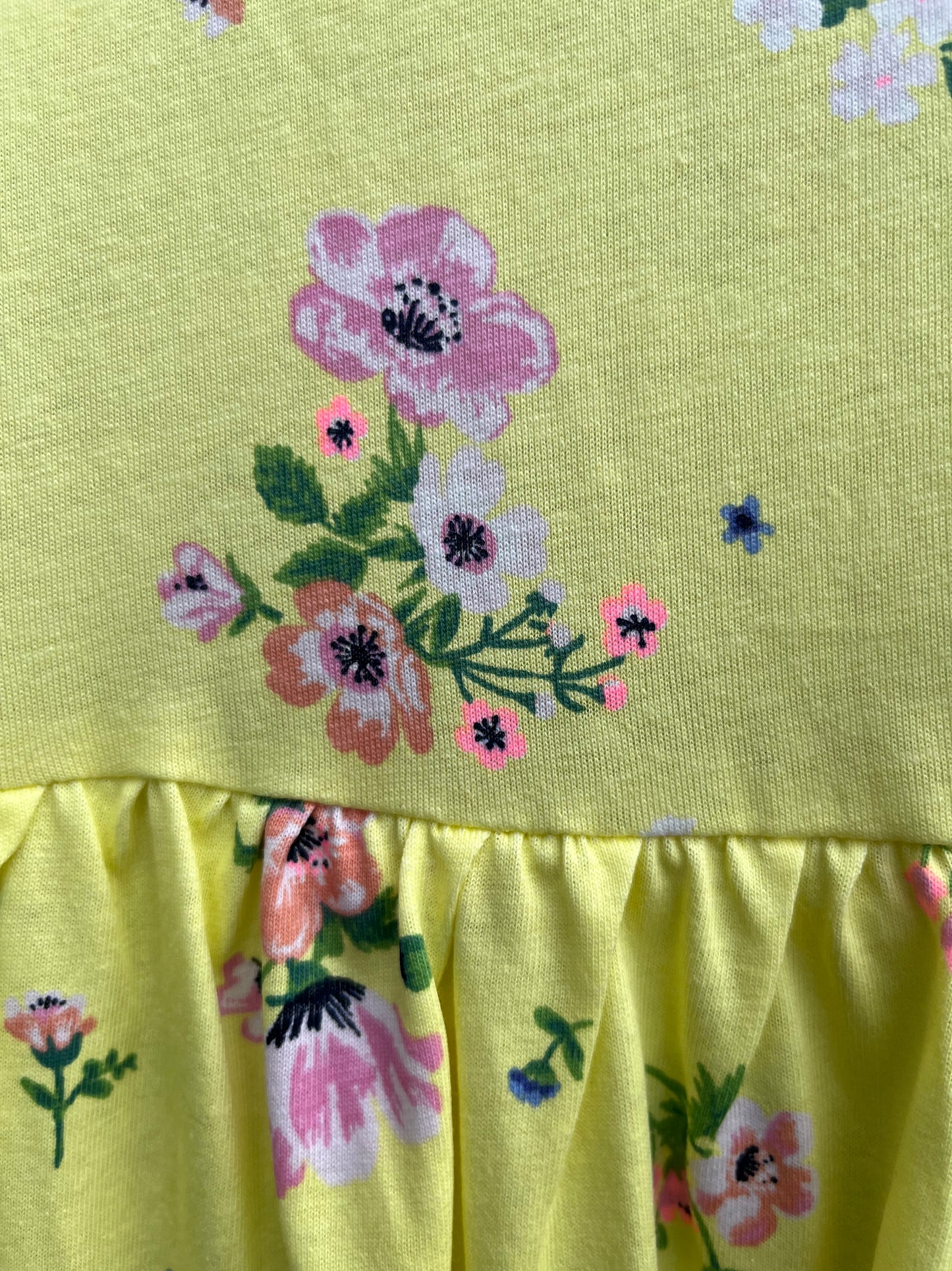 Yellow floral dress   9-10y (134-140cm)