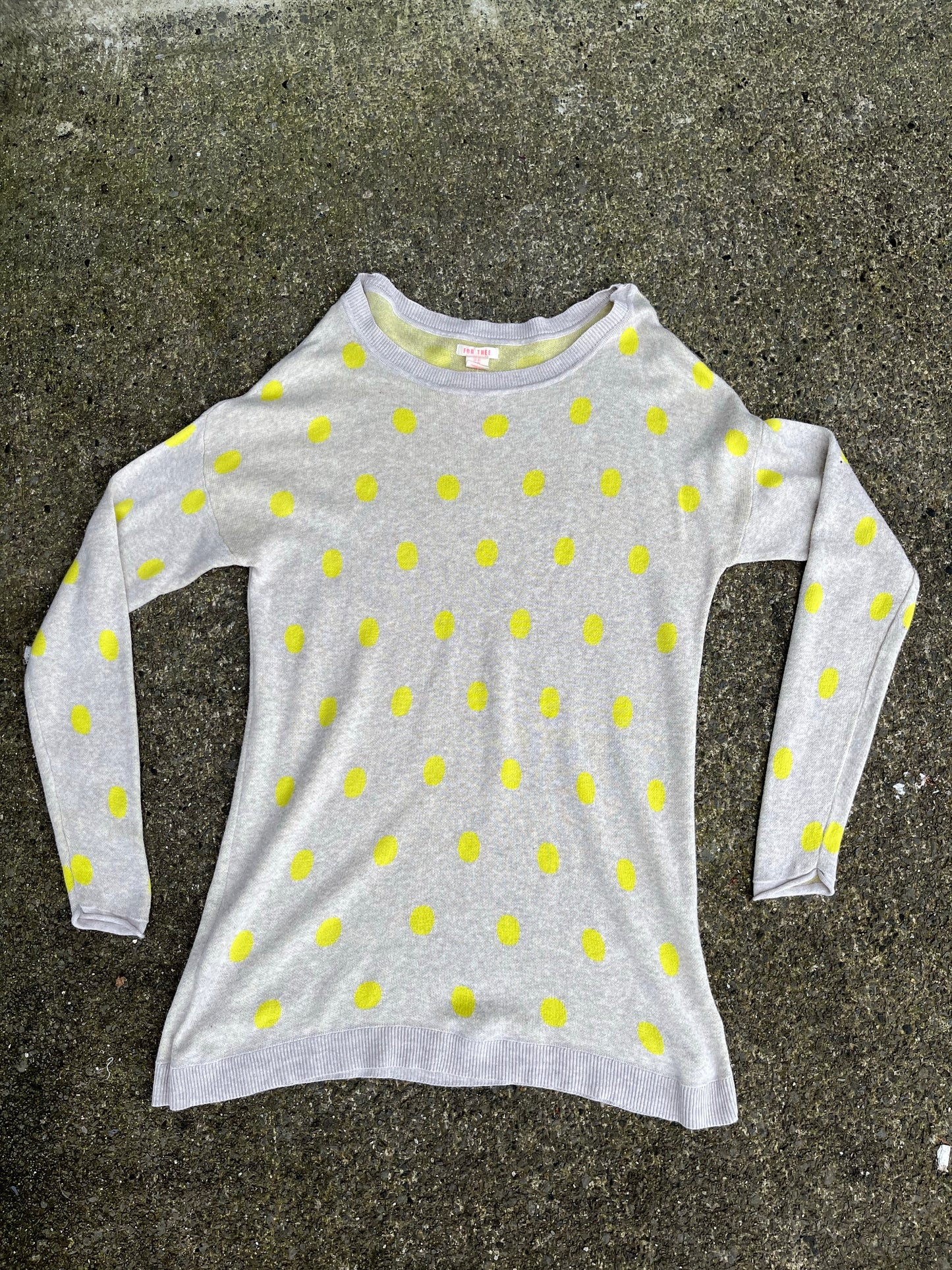 Grey jumper with yellow dots  uk 16-20