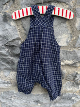 Load image into Gallery viewer, Navy check dungarees   0-1m (50-56cm)
