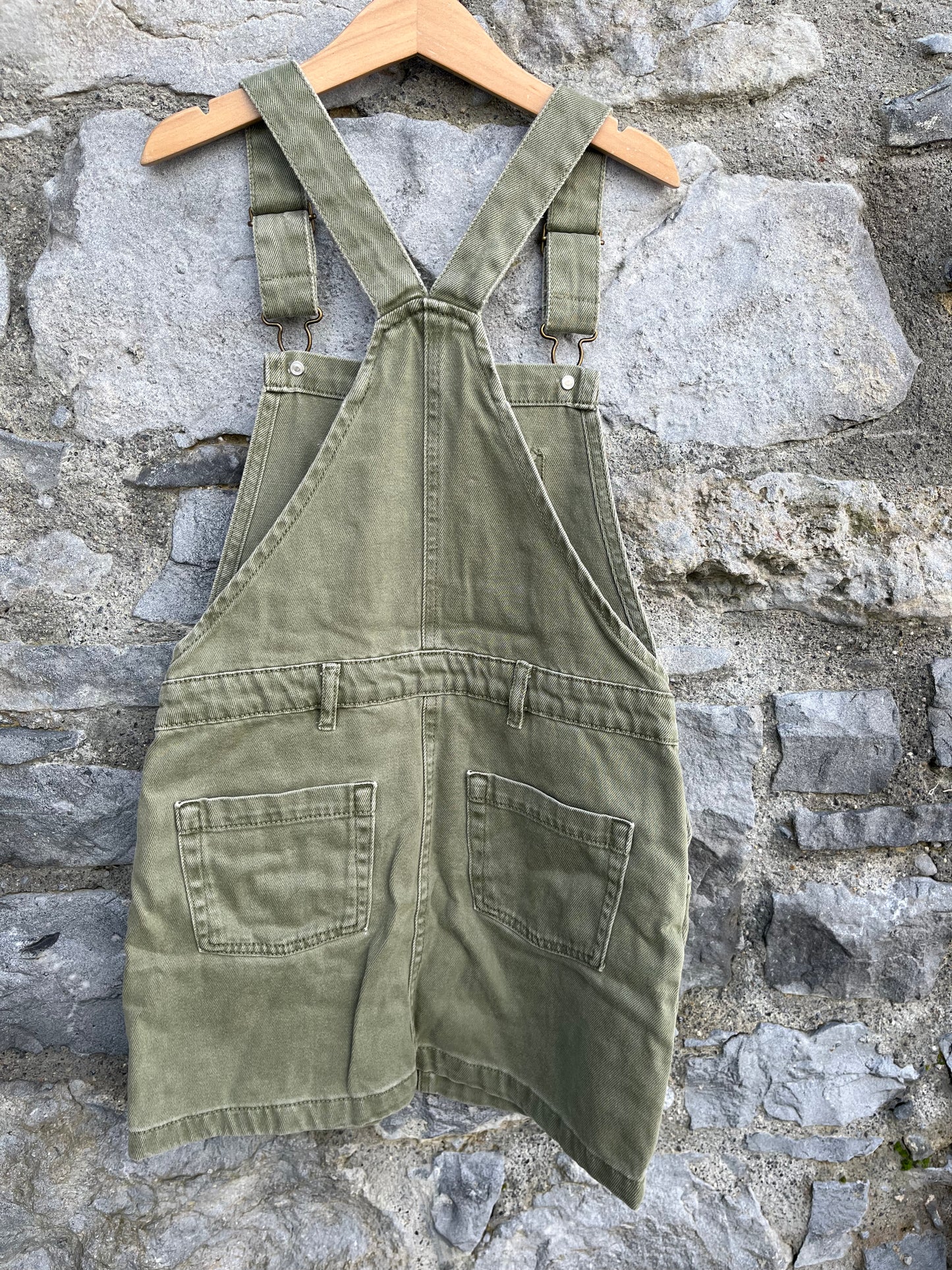 Khaki pinafore  8y (128cm)