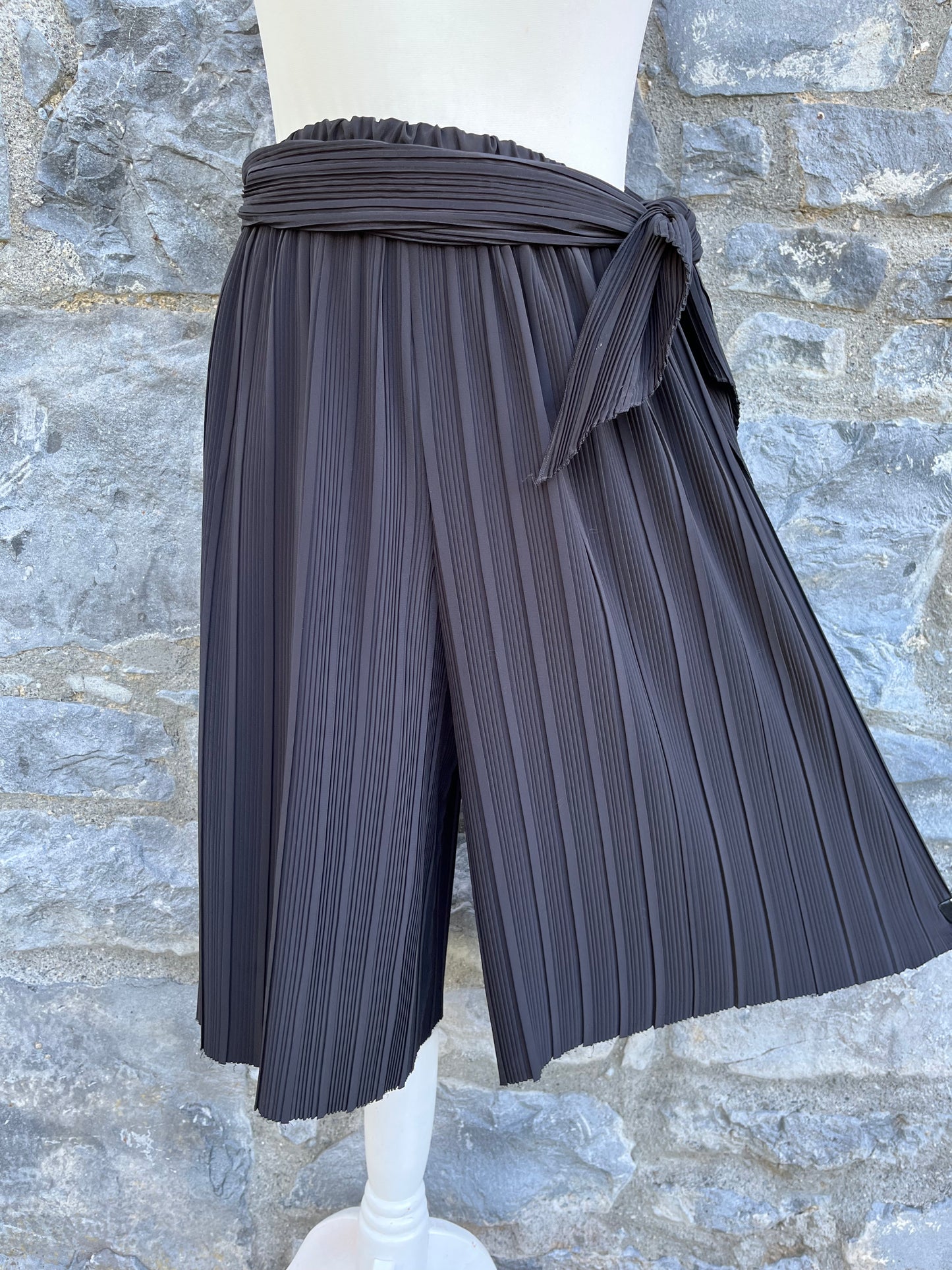 Black pleated culottes uk 8-12