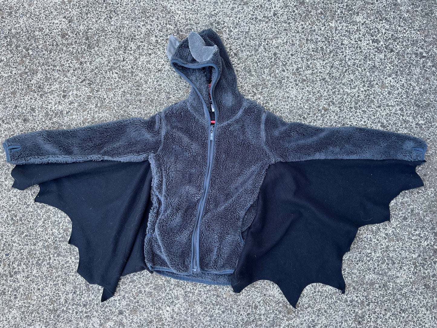 Bat fleece  9-10y (134-140cm)