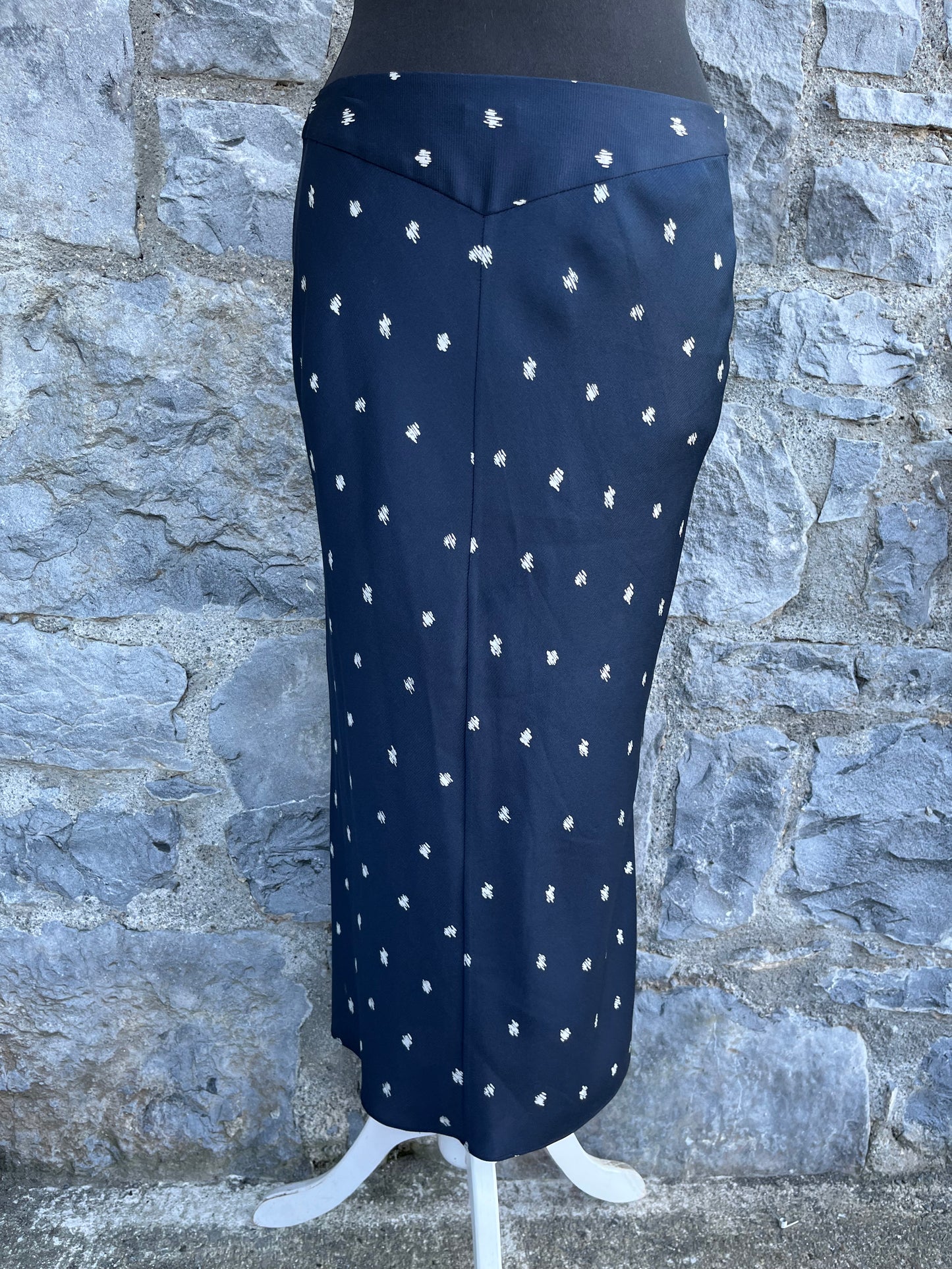 Silk navy skirt   uk 10