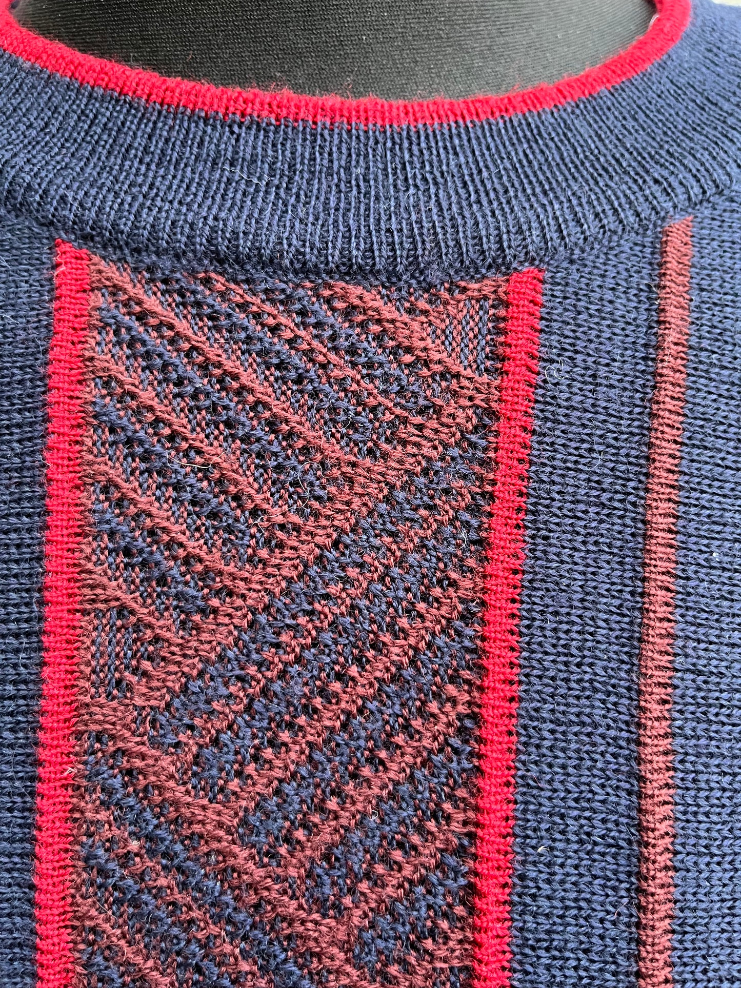 Red&navy jumper Large