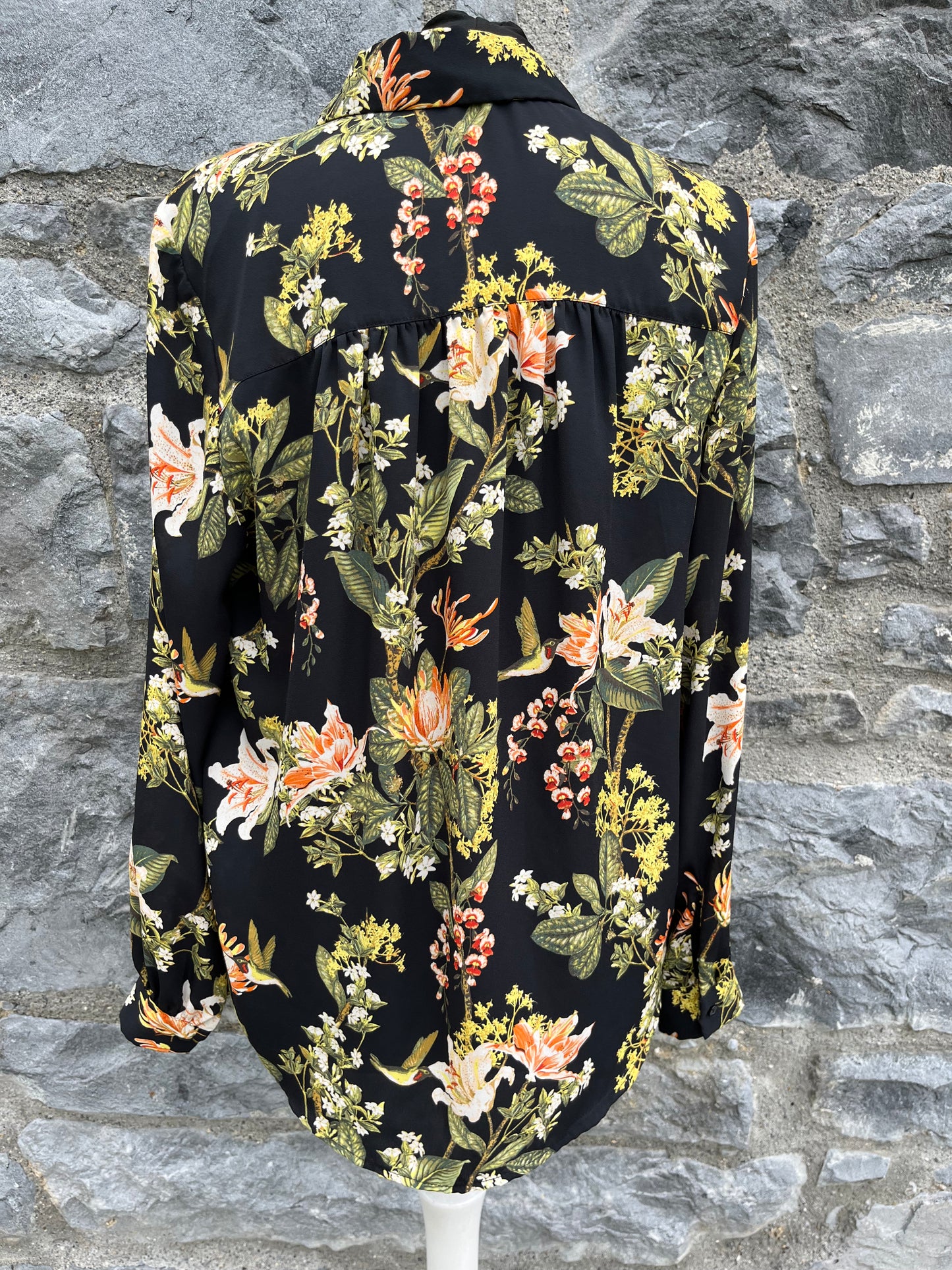 Floral black shirt   uk 10-12