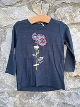 Load image into Gallery viewer, Navy floral top  9-12m (74-80cm)
