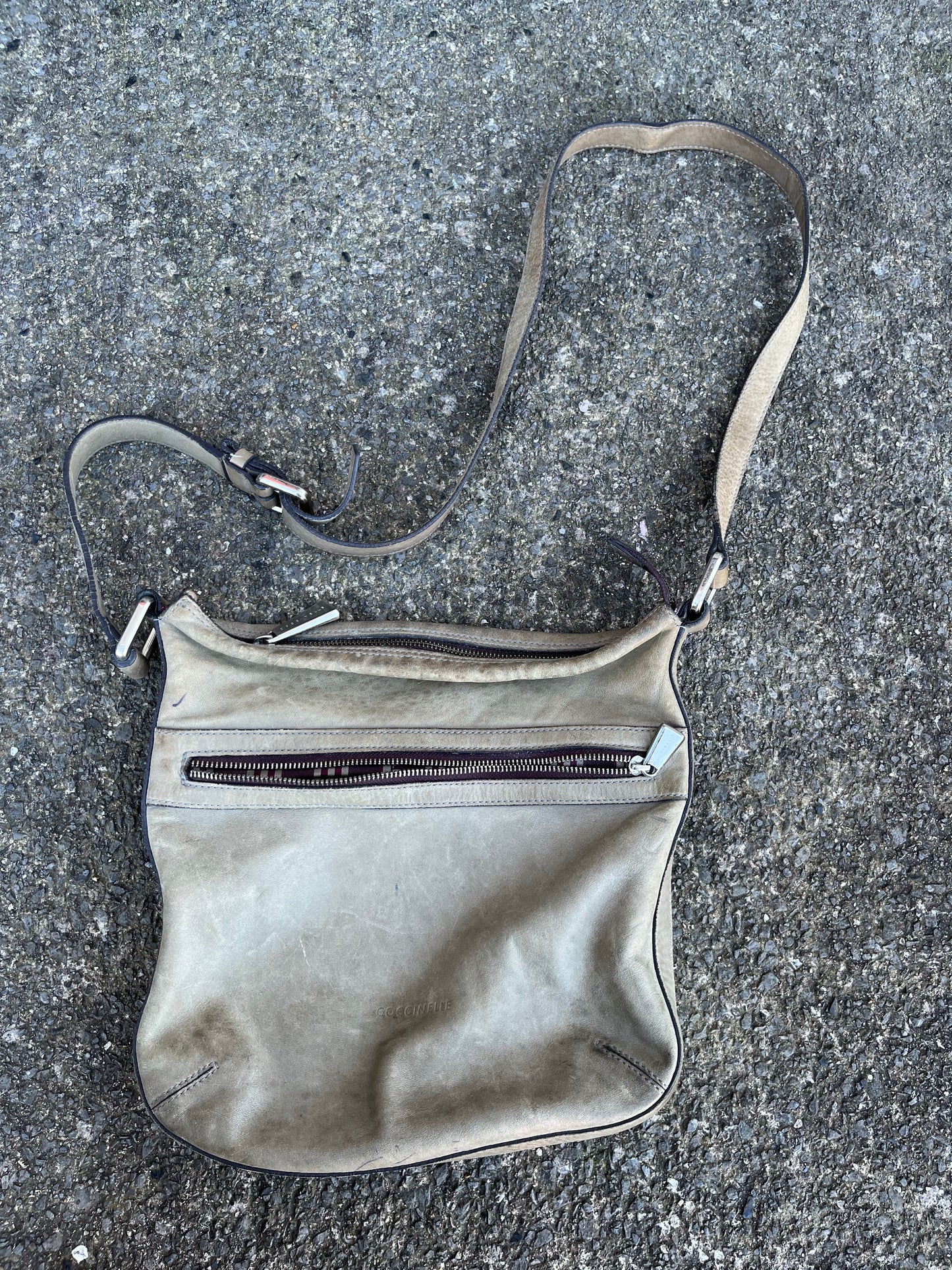 Beige leather bag