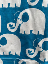 Load image into Gallery viewer, Elephants T-shirt   3-4y (98-104cm)
