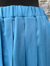 Load image into Gallery viewer, Blue pleated skirt uk 8-10
