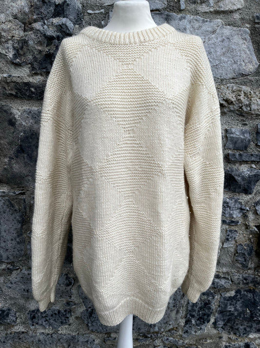 Cream diamonds jumper     M/L